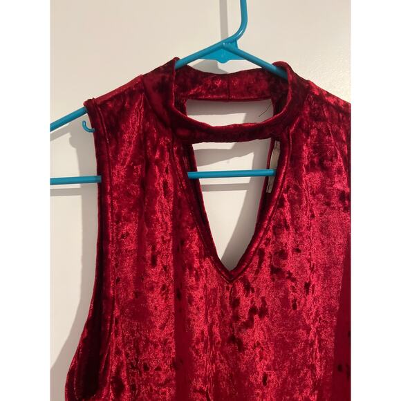 Altar’d state burgundy red velvet dress size large - Picture 4 of 6